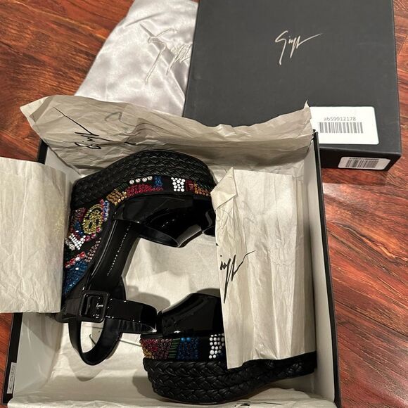 GIUSEPPE ZANOTTI LOLAS SAND, VERNICE NERO TOMAIA , LOVE & PEACE Wedge size EU 36 - Picture 15 of 15